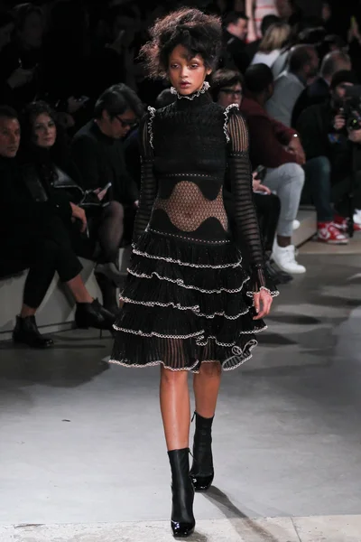 Look 8
